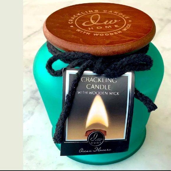 DW HOME CANDLE OCEAN FLOWERS WOOD WICK SCENTED NEW 14.6 oz - Picture 1 of 3